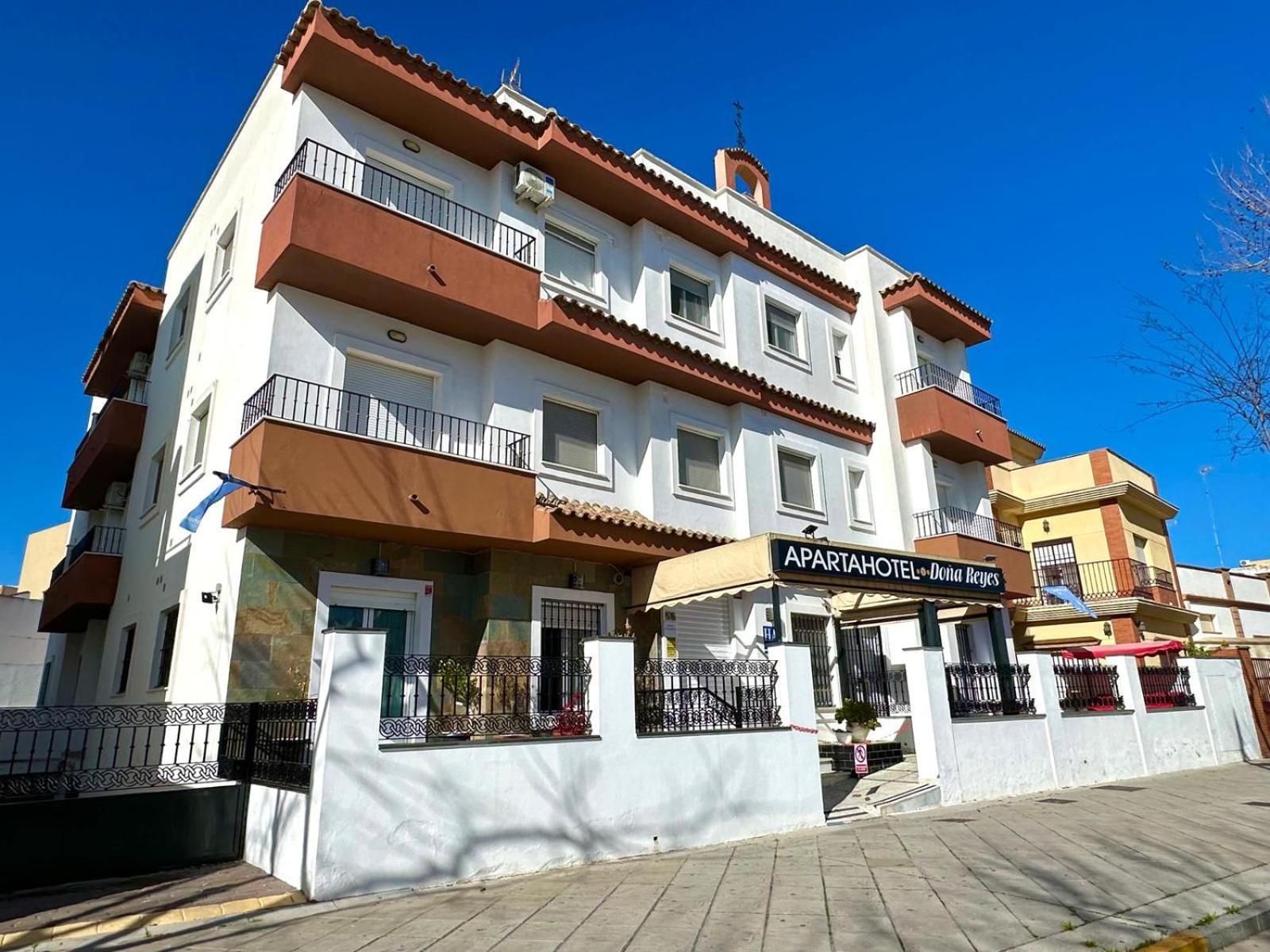 Apartahotel Dona Reyes Чипіона Екстер'єр фото